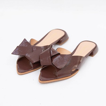 MULE RASTEIRA COURO VERNIZ