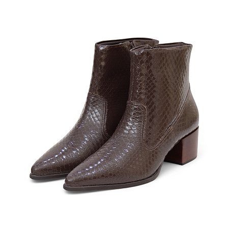 BOTA COURO ESTILETADO