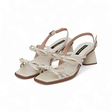 SANDALIA COURO VERNIZ OFF