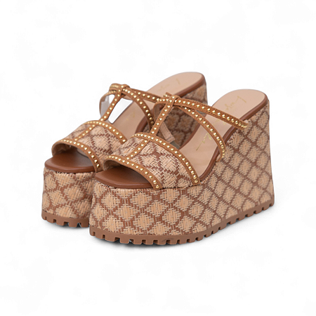 PLATAFROMA COURO PALHA