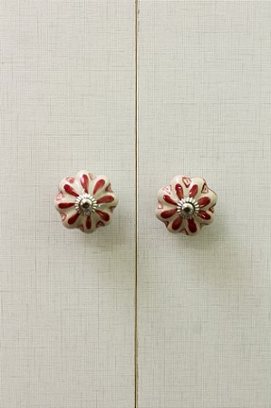Puxador de Porcelana Off-white com detalhe vermelho