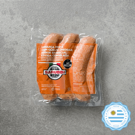 LINGUIÇA MISTA COZIDA COM QUEIJO CHEDDAR E BARBECUE URUGUAIA SARUBBI 0,26 KG | EMBALAGEM COM 1 UNIDADE | CONGELADO
