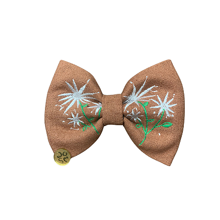 Gravata marrom com bordado de Flores