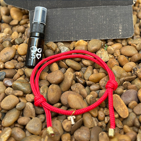 Super Shinebox colar vermelho com inicial e perfume Ambiente