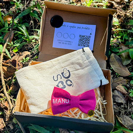Super Shinebox Lacinho com nome bordado + brinde