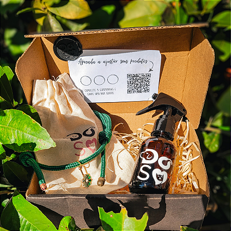 Super Shinebox Colar verde com berloque e perfume 50ml