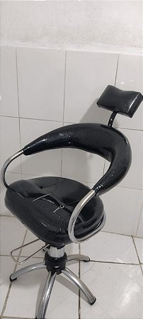 CADEIRA PARA CABELEIREIRO COM BASCULANTE RODA 360° IDEAL PARA QUEM TA COMEÇANDO COM BAIXO ORÇAMENTO DE INVESTIMENTO