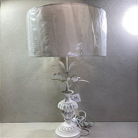 Abajur com Passarinho Branco Provençal