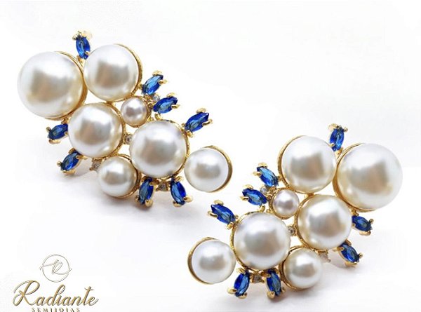 Brinco Perólas com detalhes em Zircônias Azuis