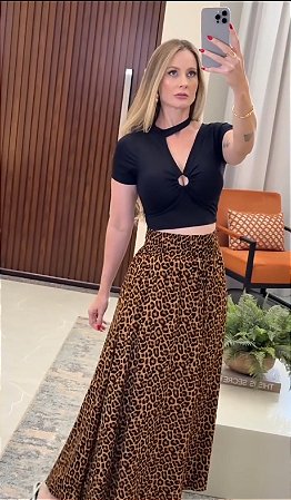 Saia Longa Rodada Estampada Animal Print c/ Fendas e Bolsos