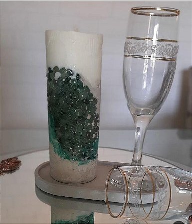 Vela aromática em base de concreto