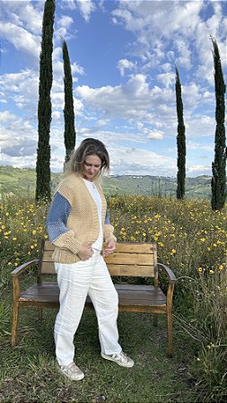 Cardigan em lã natural