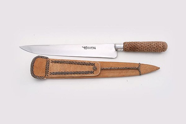 FACA CARBONO 10" GAÚCHA / CABO E BAINHA EM COURO CRÚ TRANÇADO
