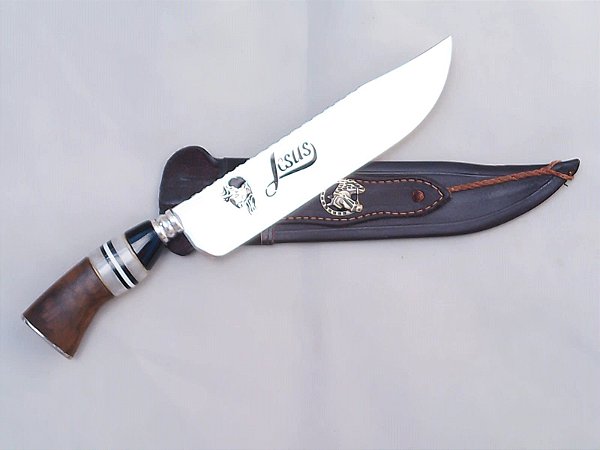 FACA INOX 09" MODELO VAZADO C/ BAINHA EM COURO