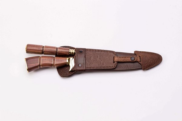 CJ FACA/CHAIRE 10" INOX GAÚCHA / CABO MADEIRA JACARANDÁ / BAINHA EM COURO