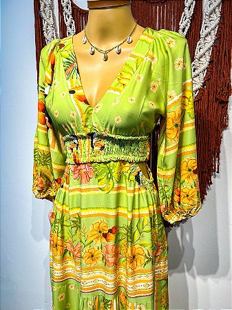 VESTIDO FENDA LATERAL-  COLEÇÃO - AURA SERENA- VERDE LIMA