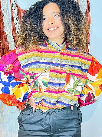 BLUSA BOTÕES - TROPICAL VIBRANTE -ESTAMPADO - VISCOSE PRÉ LAVADO