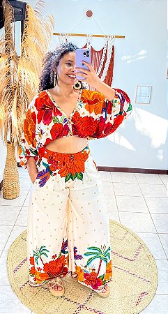 CALÇA PANTALONA ÁGATA - PRAIA URBANA -OFF COM DETALHES COLORIDOS - VISCOSE PRÉ LAVADO