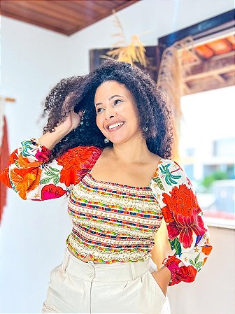 CROPPED LASTEX - PRAIA URBANA -OFF COM DETALHES COLORIDOS - VISCOSE PRÉ LAVADO