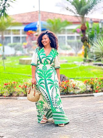 VESTIDO CAMILA BORDADO- G-PRAIA URBANA-VERDE -VISCOSE PRÉ LAVADO ,GRAMADURA 260