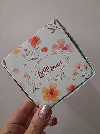 CAIXA ESSENCIAL 4 DOCES TUDO COM AMOR