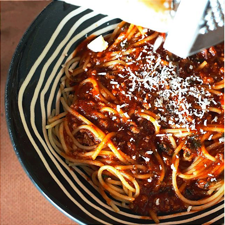 Espaguette a bolonhesa+ refrigerante lata 350ml