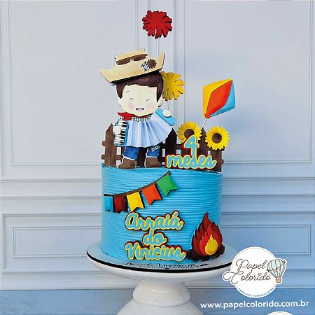 Topo de Bolo: Festa Junina Menino na sanfona