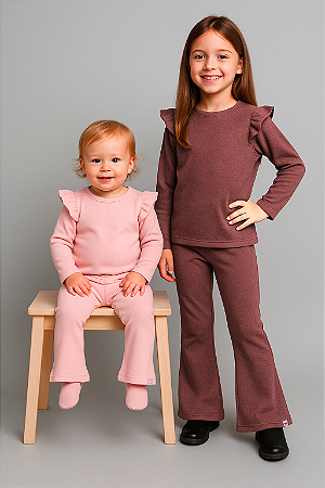 Conjunto Menina em Malha Toque Peletizado e Elastano – Conforto e Estilo