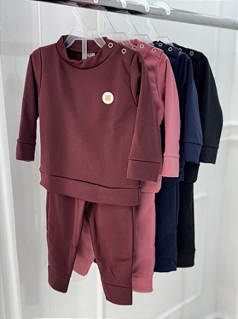 Conjunto Infantil Helanca Peluciada – Proteção Térmica com Botão no Decote