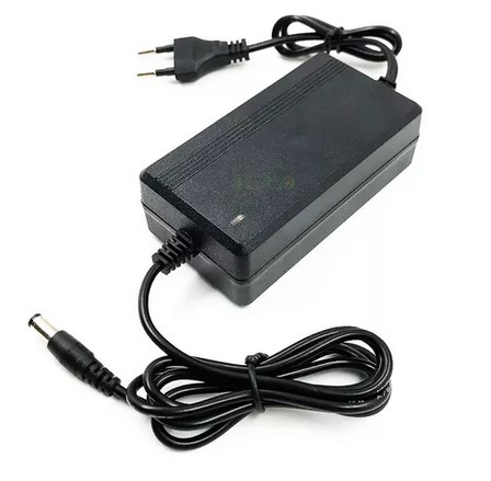 01 Fonte Plug P4, 12v, 5a Bivolt - Preta