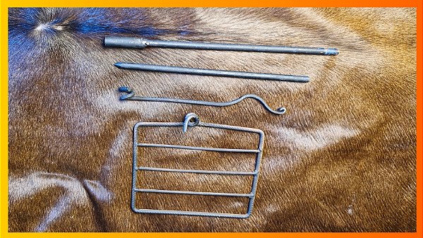 Conjunto de Grelha e Suporte em Aço Forjado para Churrasco – Lurra Errementaria & Cutelaria