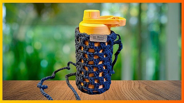 Bolsa Porta Garrafa Artesanal em Crochê Preto com Alça Manu Crochê