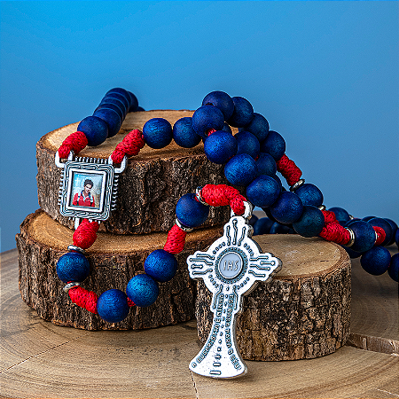 Terço de São Carlo Acutis de Madeira Azul e Vermelho com contas de 10mm