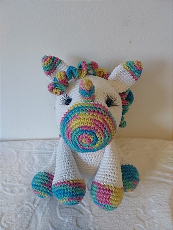 Unicórnio amigurumi