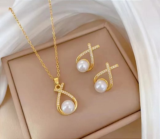 Conjunto Colar e Brincos Banhado a ouro com zirconias e pérolas laço