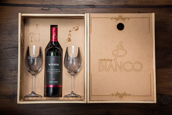 01 VINHO FINO TINTO+02 TAÇAS PERSONALIZADAS