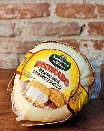 QUEIJO MUSSARELA RECHEADO COM REQUEIJÃO VERTENTES DE MINAS (aprox. 360 g)