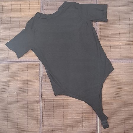 Body preto translúcido de tule