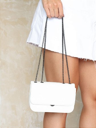 Bolsa branca com alça em corrente