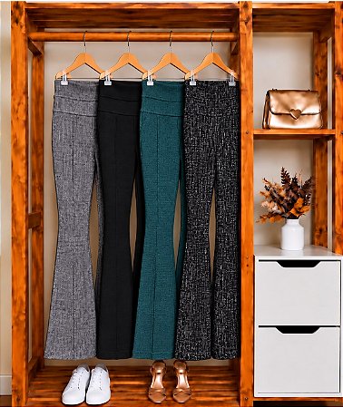 Calça Flare.