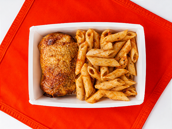 Filé de Sobrecoxa com Penne ao Sugo - 200g ou 350g