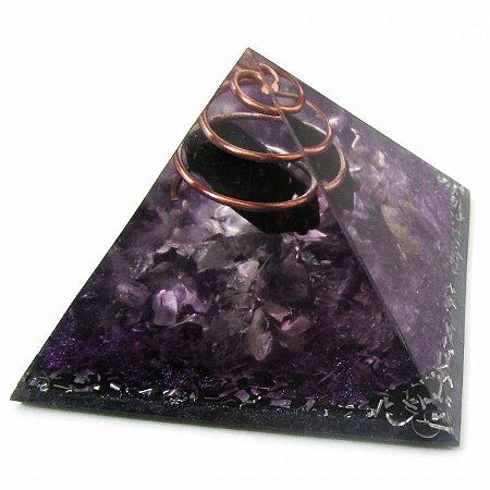 Orgonite Pirâmide Transmutação 7cm - Ametista com Turmalina Negra - Pirâmide Proporção de Quéops com Angulação de 51°
