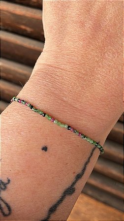 Pulseira Turmalina Melância 2mm Multifacetada - Melhora relações, Criatividade, Atrai Amizades verdadeiras,