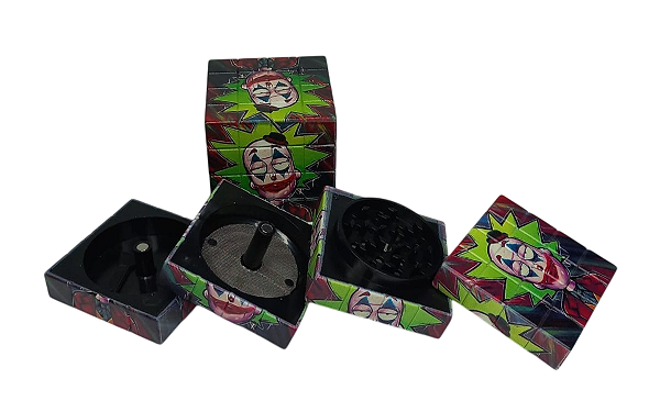 Tritura cubo mágico Rick and Morthy 4 partes atacado