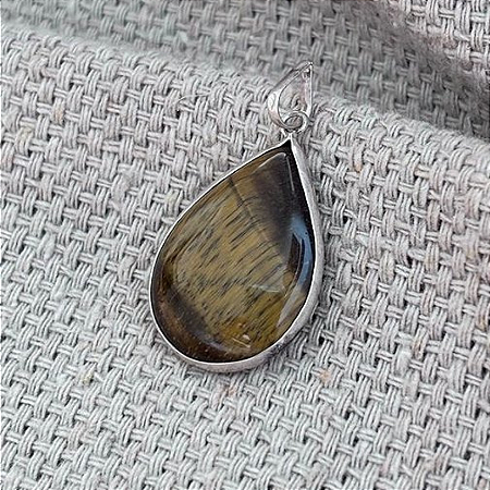 Pingente Olho de Tigre Oval e Prata 925