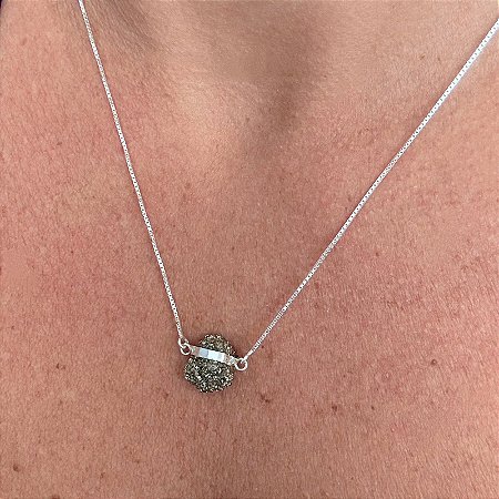 Chocker Pingente Pirita Prata 925 com corrente veneziana