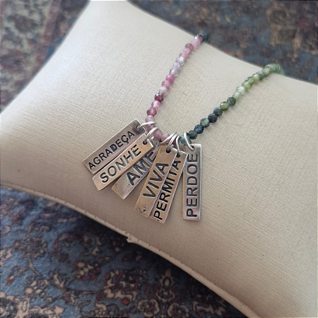 Colar chocker com Turmalina Multi e fecho em prata 925