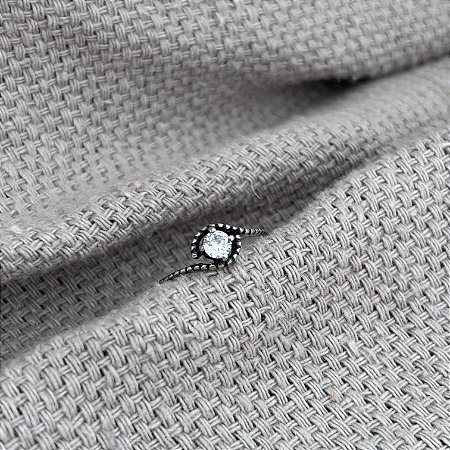 Anel Feminino cravação com zircônia central em Prata 925 medida 15