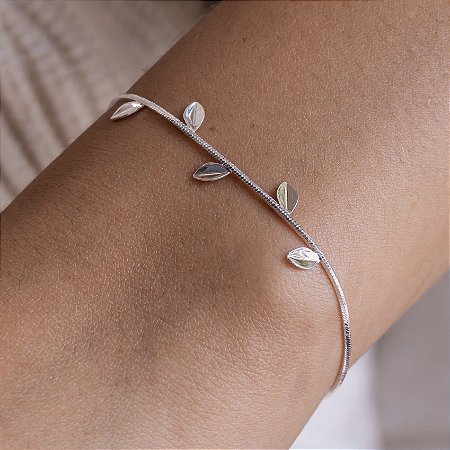 Pulseira Laminada Fina com Folhas Lisas Banho de Prata