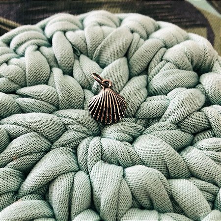 Pingente Medalha Concha Natural Média em Prata 925